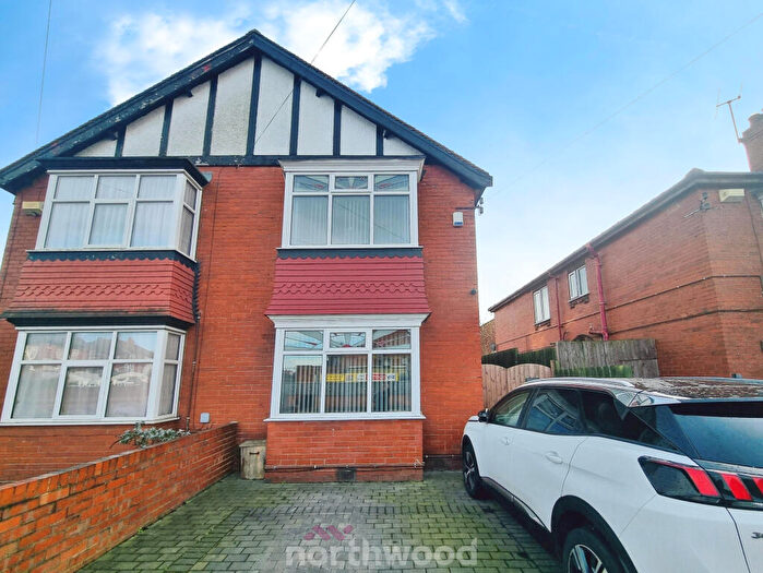 3 Bedroom Semi Detached House For Sale In Sandringham Road, Town Moor, Doncaster, DN2