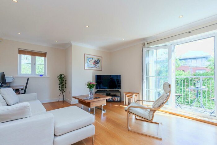 2 Bedroom Town House To Rent In William Lucy Way, Oxford, OX2