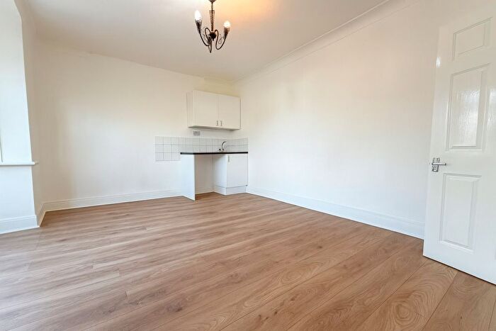 1 Bedroom Studio To Rent In Christchurch Avenue, Harrow, HA3