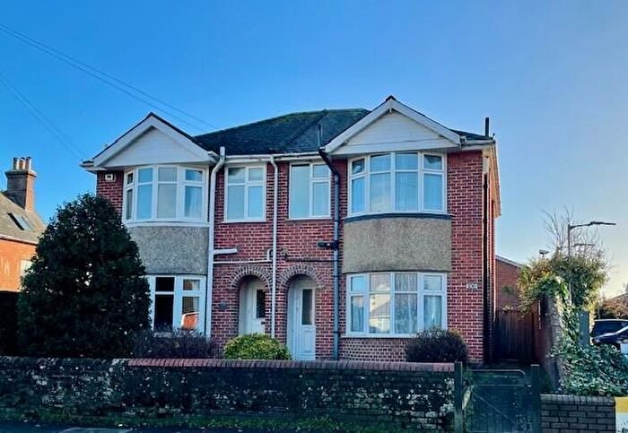 3 Bedroom Semi Detached House For Sale In Leigh Road, Wimborne, BH21