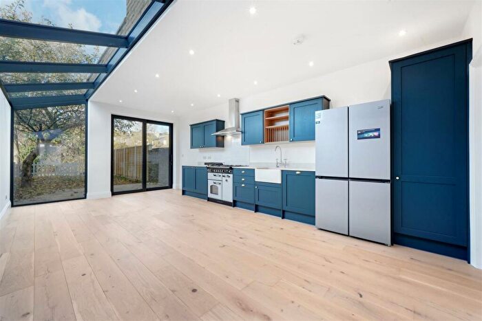 4 Bedroom Terraced House To Rent In Victor Road, Kensal Green, London, NW10