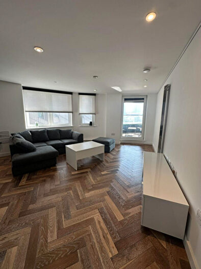 2 Bedroom Apartment To Rent In Eagle Point, City Road, London, EC1V
