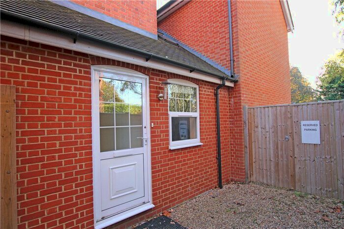 2 Bedroom Maisonette To Rent In Kidmore Road, Caversham, Reading, Berkshire RG4