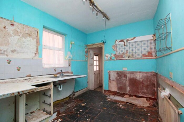 3 Bedroom End Of Terrace House For Sale In Balmoral Grove, Rhyl, Denbighshire, LL18