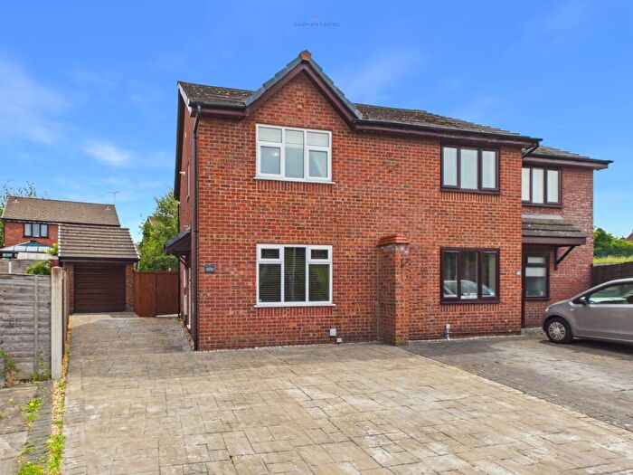 2 Bedroom Semi-Detached House For Sale In Kirkwood Close, Vicars Cross, CH3