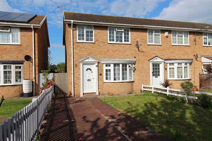3 Bedroom Property For Sale In Kingfisher Court, Herne Bay, CT6