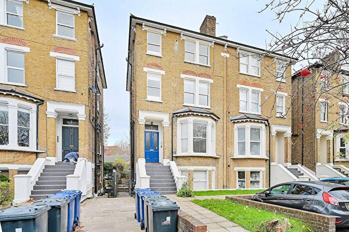 2 Bedroom Flat To Rent In Churchfield Road, West Ealing, London, W13