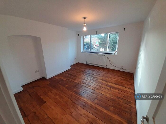 4 Bedroom Semi Detached House To Rent In Thicket Avenue, Bristol, BS16