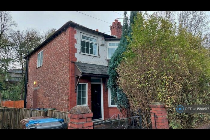 3 Bedroom Semi-Detached House To Rent In Albert Avenue, Prestwich, Manchester, M25