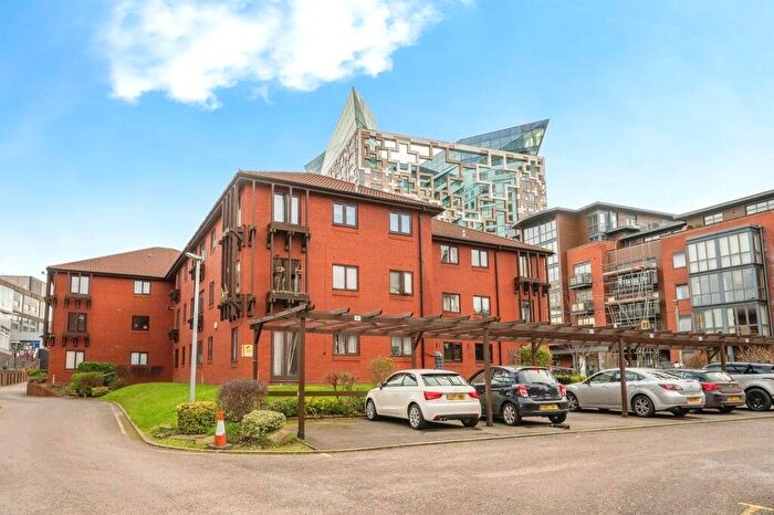 3 Bedroom Flat For Sale In Kings Court, Bridge Street, Birmingham, West Midlands, B1