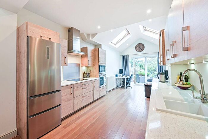 2 Bedroom Flat To Rent In Jackson Road, New Barnet, Barnet, EN4