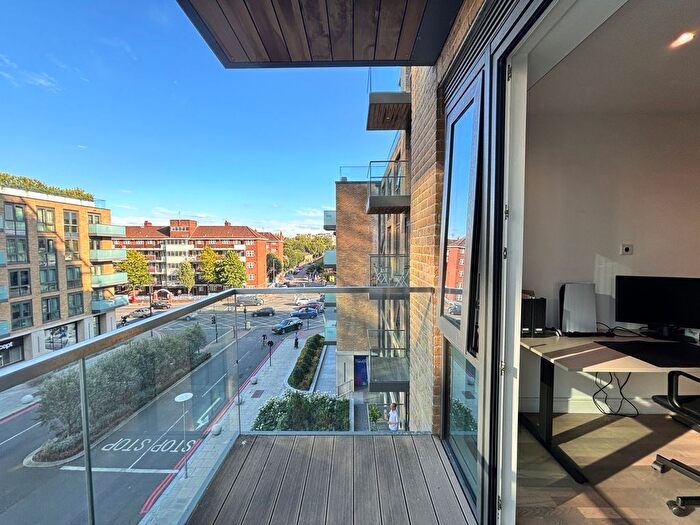 1 Bedroom Flat To Rent In Discovery House, Juniper Drive, SW18