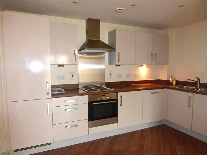 2 Bedroom Flat To Rent In Viridian Square, Aylesbury, HP21