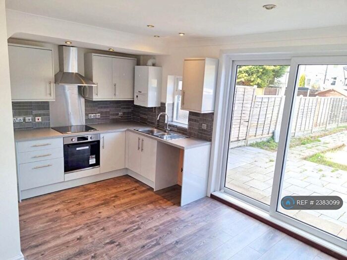 3 Bedroom Semi-Detached House To Rent In Wyken Grange Road, Coventry, CV2