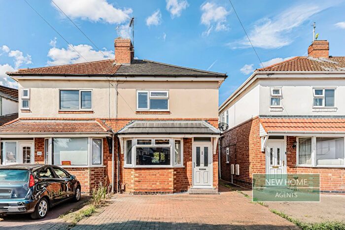 2 Bedroom Semi Detached House For Sale In Westlea Road Leamington Spa, CV31
