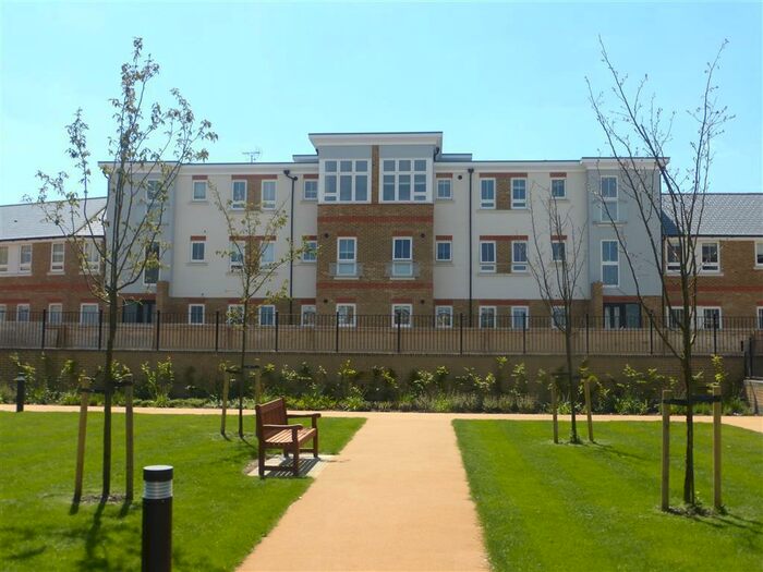 2 Bedroom Apartment To Rent In Grebe Way, Maidenhead, SL6