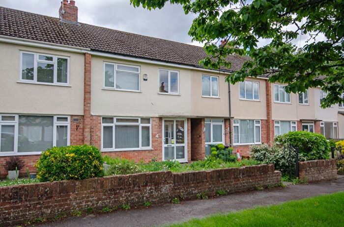 3 Bedroom Terraced House For Sale In Lodge Walk, Downend, Bristol, BS16