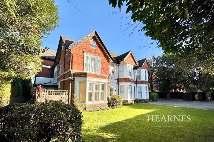 2 Bedroom Apartment For Sale In Wellington Road, Bournemouth, BH8