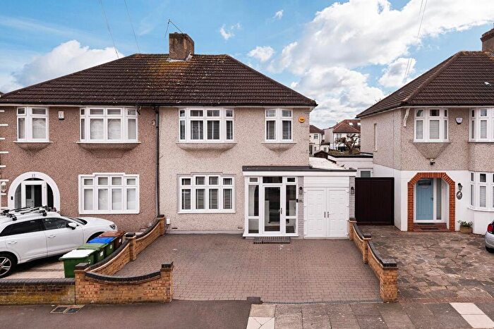 3 Bedroom Semi Detached House For Sale In Bostall Park Avenue, Bexleyheath, DA7