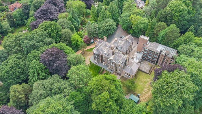 3 Bedroom Flat For Sale In Apartment E, The Hollies, Weetwood Lane, Leeds, LS16