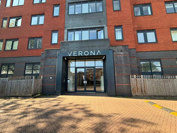 1 Bedroom Flat To Rent In Wellington Street, Slough, SL1