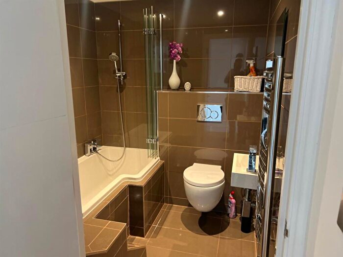 2 Bedroom Apartment To Rent In Old Dover Road, London, SE3