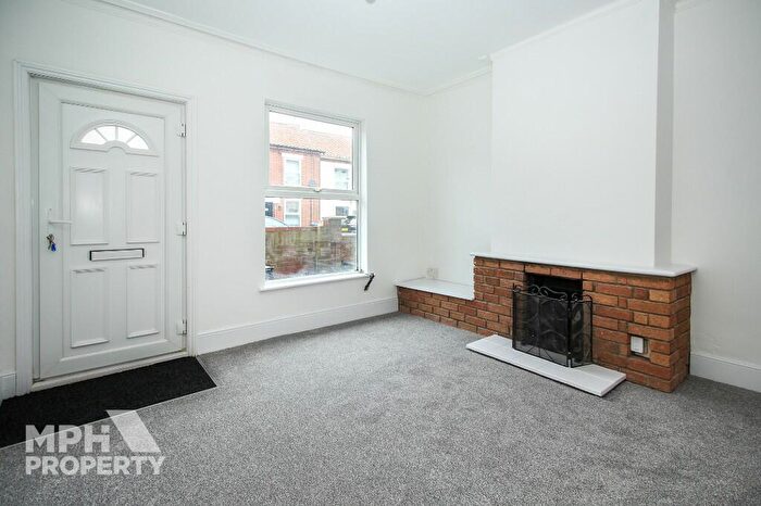 3 Bedroom Terraced House For Sale In Silver Road, Norwich, NR3