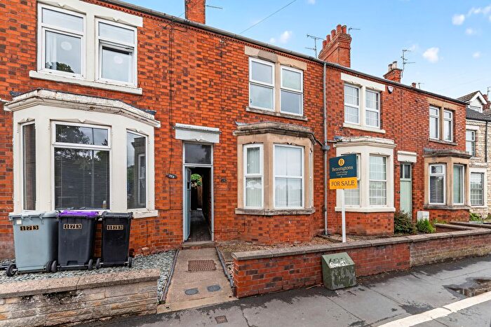 3 Bedroom Terraced House For Sale In Harlaxton Road, Grantham, Lincolnshire, NG31