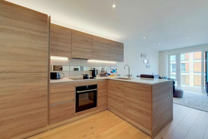 1 Bedroom Flat To Rent In Duke Of Wellington Avenue, Woolwich, London, SE18