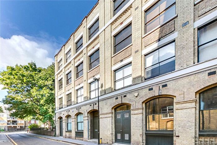 2 Bedroom Flat To Rent In Dingley Place, Islington, EC1V