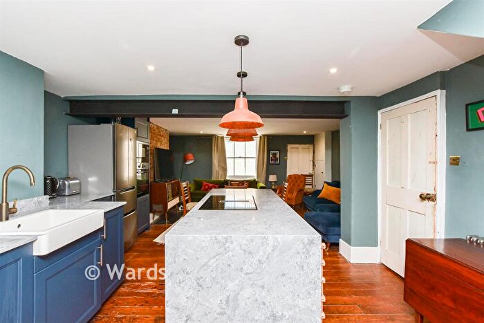 5 Bedroom End Of Terrace House For Sale In Zion Place, Margate, Kent, CT9