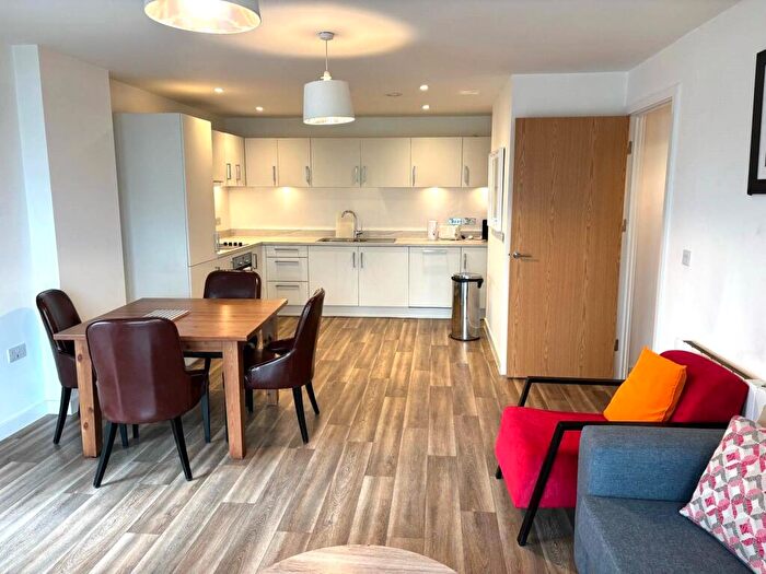 2 Bedroom Apartment To Rent In Lexington Gardens, Birmingham, West Midlands, B15