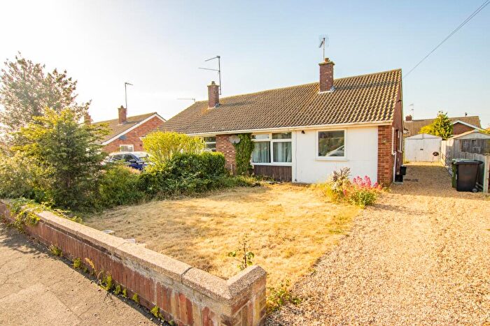 3 Bedroom Semi-Detached Bungalow For Sale In Baldock Drive, King's Lynn, PE30