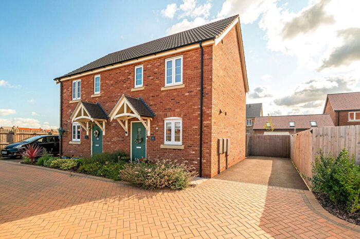 2 Bedroom Semi-Detached House For Sale In Braithwaite Mews, Dunholme, LN2