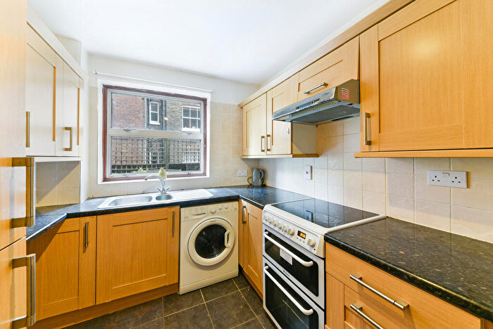 2 Bedroom Flat To Rent In St Mary Le Park, SW11