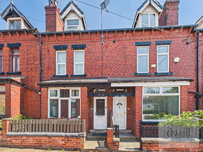 4 Bedroom Terraced House For Sale In Mitford Road, Armley, LS12