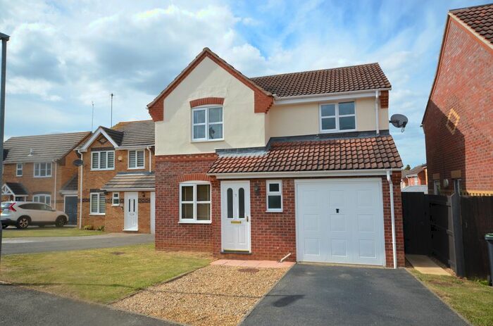 3 Bedroom Detached House To Rent In Saddlers Way, Raunds, Northamptonshire, NN9