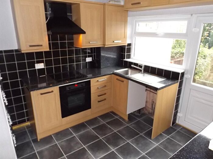 3 Bedroom Semi-Detached House To Rent In Anderson Crescent, Nottingham, NG9