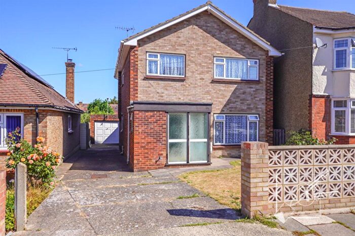 3 Bedroom Detached House For Sale In Malvina Avenue, Gravesend, DA12