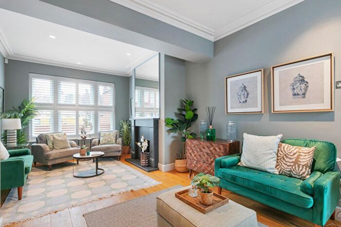 4 Bedroom Terraced House For Sale In Hazlebury Road, London, SW6