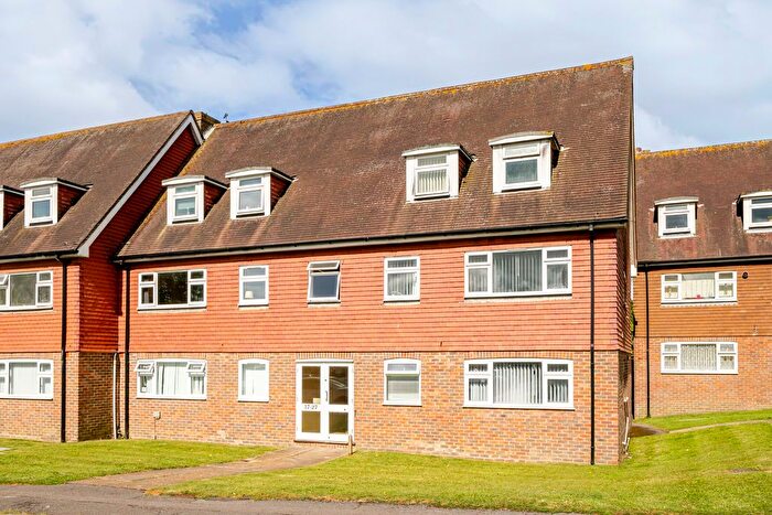 2 Bedroom Flat For Sale In Regency Close, Uckfield, TN22
