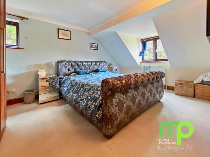 4 Bedroom Detached House For Sale In Norwich Road, Besthorpe, NR17