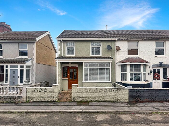 3 Bedroom End Of Terrace House For Sale In Coronation Road, Llanelli, SA15