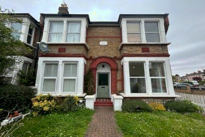 1 Bedroom Flat To Rent In Selsdon Road, London, E11