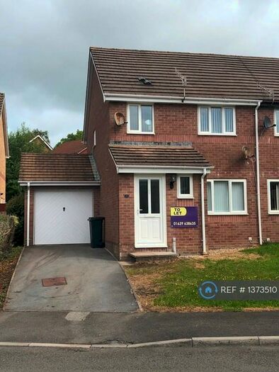 3 Bedroom Semi-Detached House To Rent In Priory Court, Neath, SA10