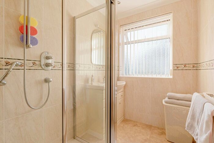 2 Bedroom Bungalow For Sale In Highfield Avenue, Burnley, Lancashire, BB10