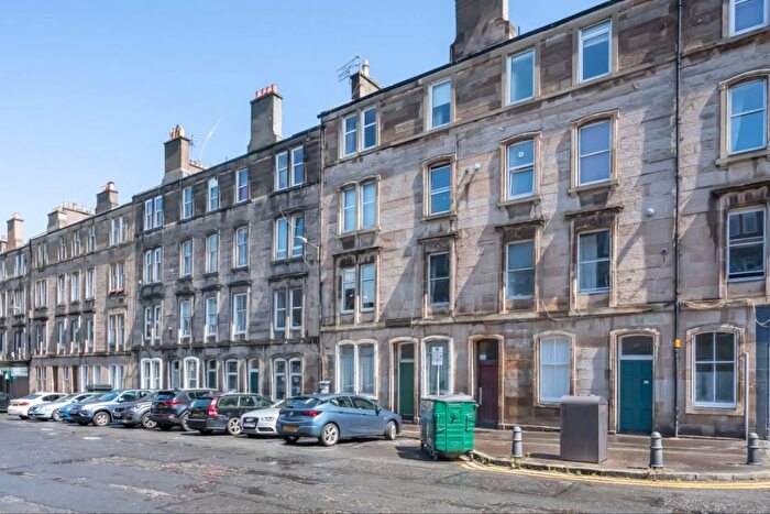2 Bedroom Flat To Rent In Brunswick Street, Leith Walk, Edinburgh, EH7