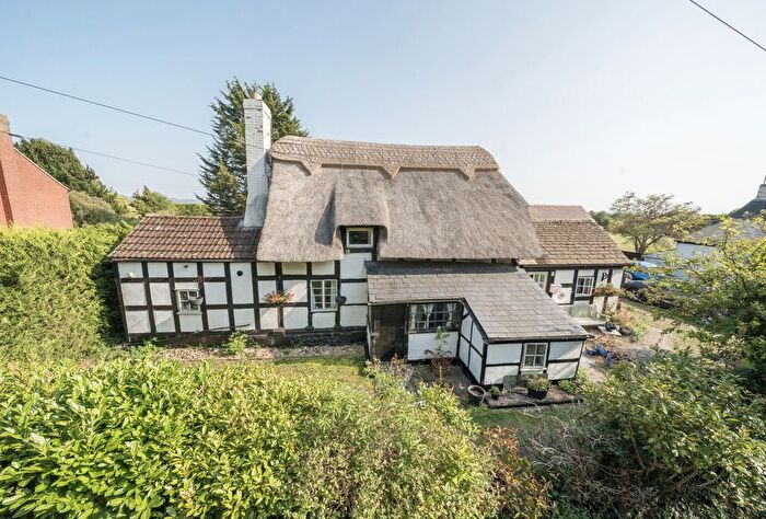 4 Bedroom Detached House For Sale In Swan Lane, Stoke Orchard, Cheltenham, Gloucestershire, GL52