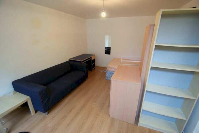 1 Bedroom Flat To Rent In Providence Avenue, Woodhouse, Leeds, LS6