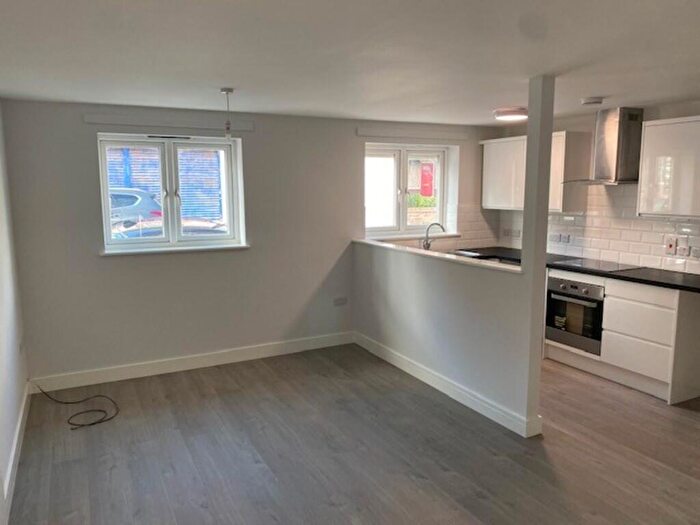 1 Bedroom Apartment To Rent In Kings Crescent, Edlington, DN12